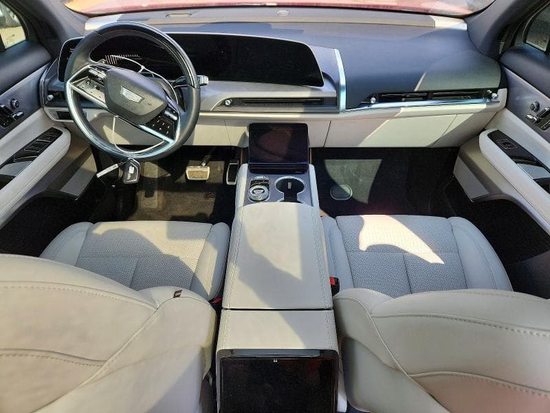 2026 CADILLAC VISTIQ SPORT 8