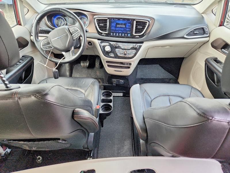 2017 CHRYSLER PACIFICA TOURING L 8