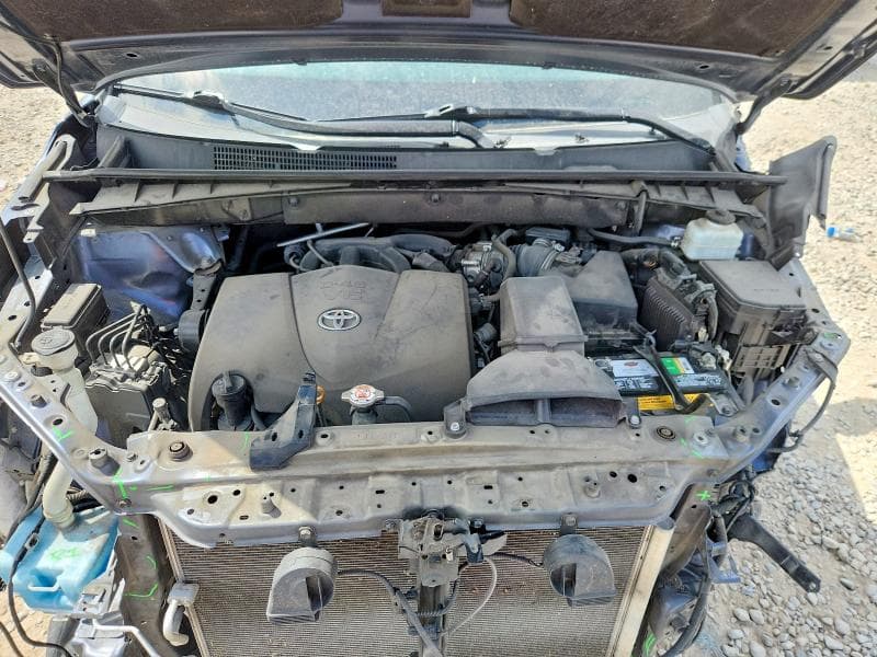 2019 TOYOTA HIGHLANDER XLE 12