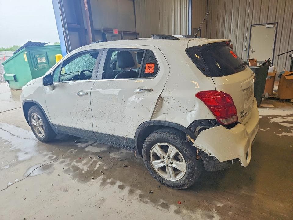 2020 CHEVROLET TRAX 1LT 2