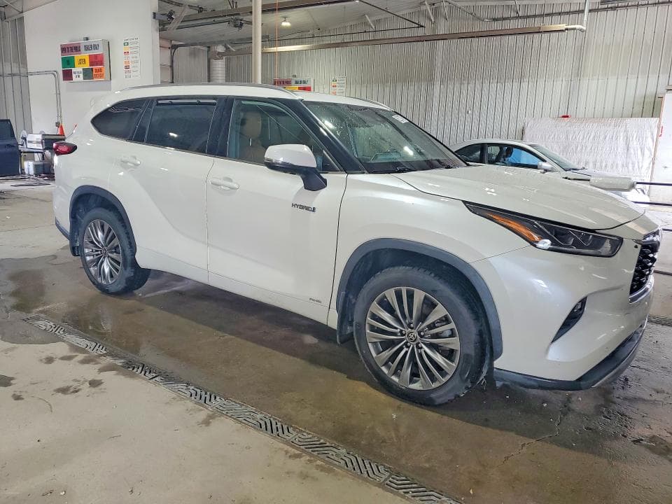 2021 TOYOTA HIGHLANDER HYBRID PLATINUM 4