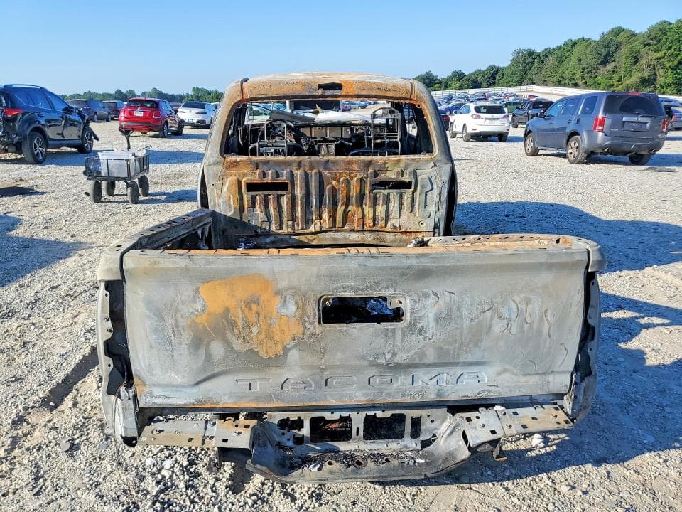2017 TOYOTA TACOMA SR5 6