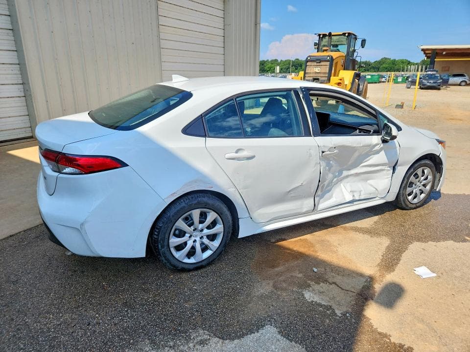 2023 TOYOTA COROLLA LE 3