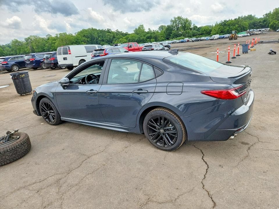 2025 TOYOTA CAMRY SE 2