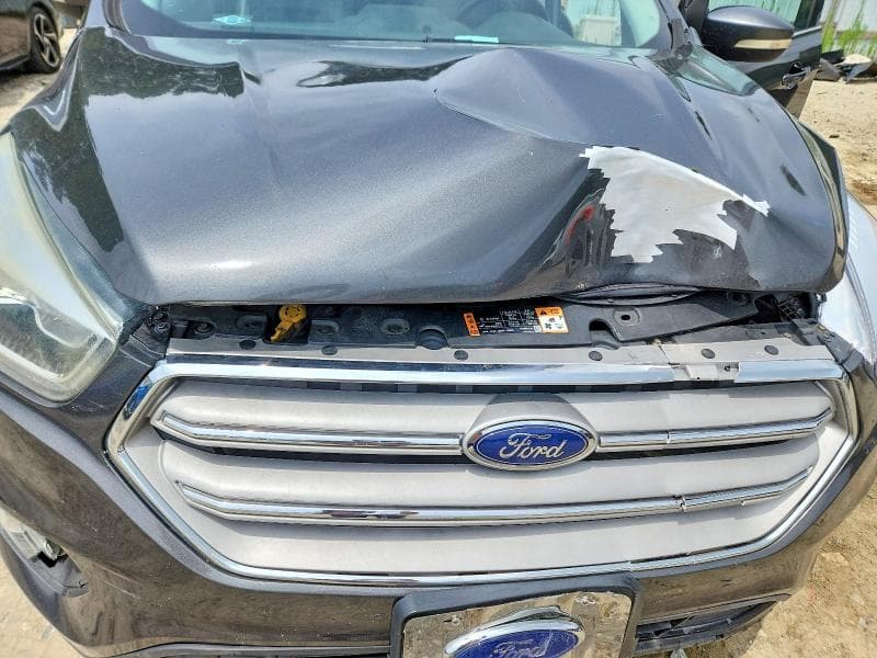 2017 FORD ESCAPE TITANIUM 12