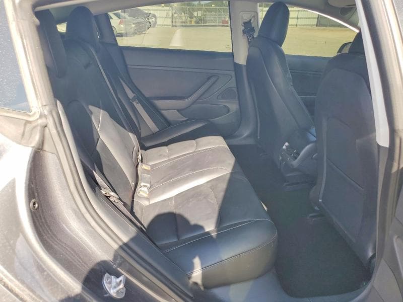 2018 TESLA MODEL 3 10