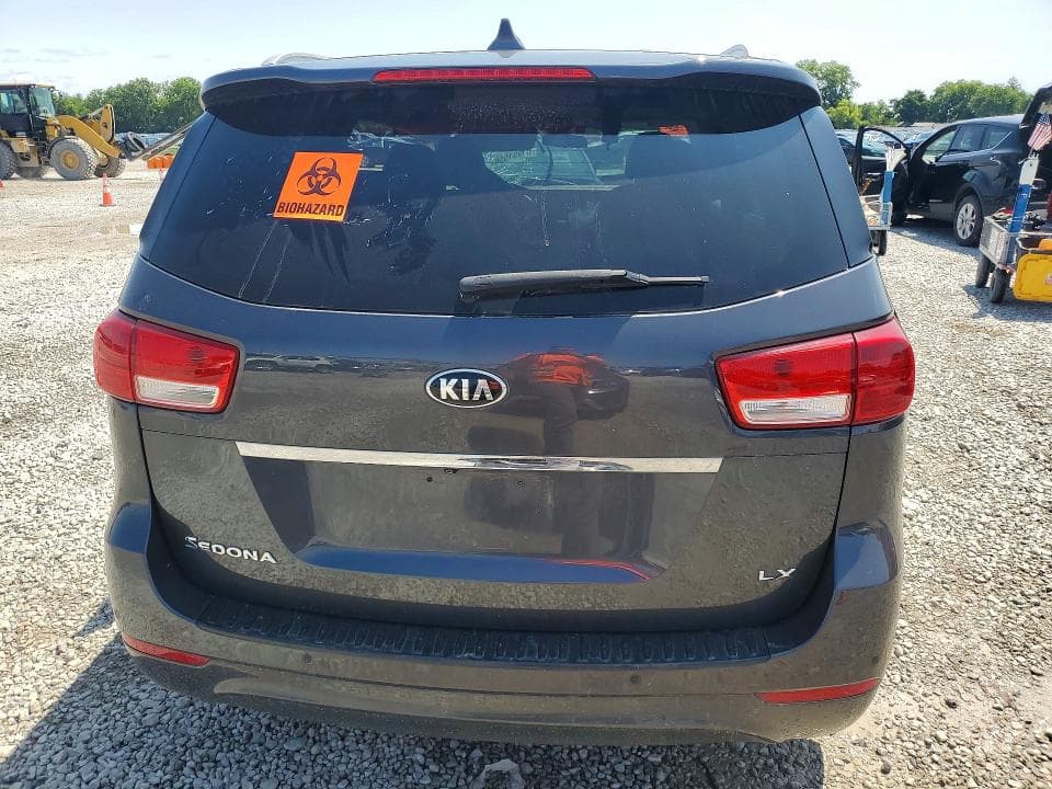 2017 KIA SEDONA LX 6