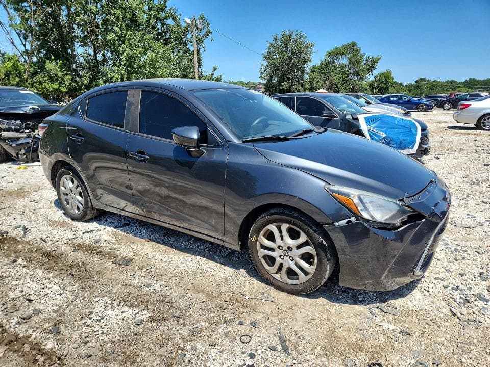 2017 TOYOTA YARIS IA BASE 4