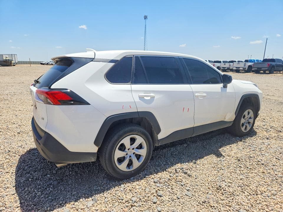 2023 TOYOTA RAV4 LE 3