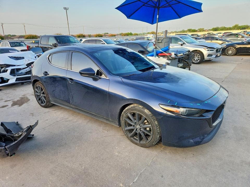 2020 MAZDA 3 PREMIUM 4