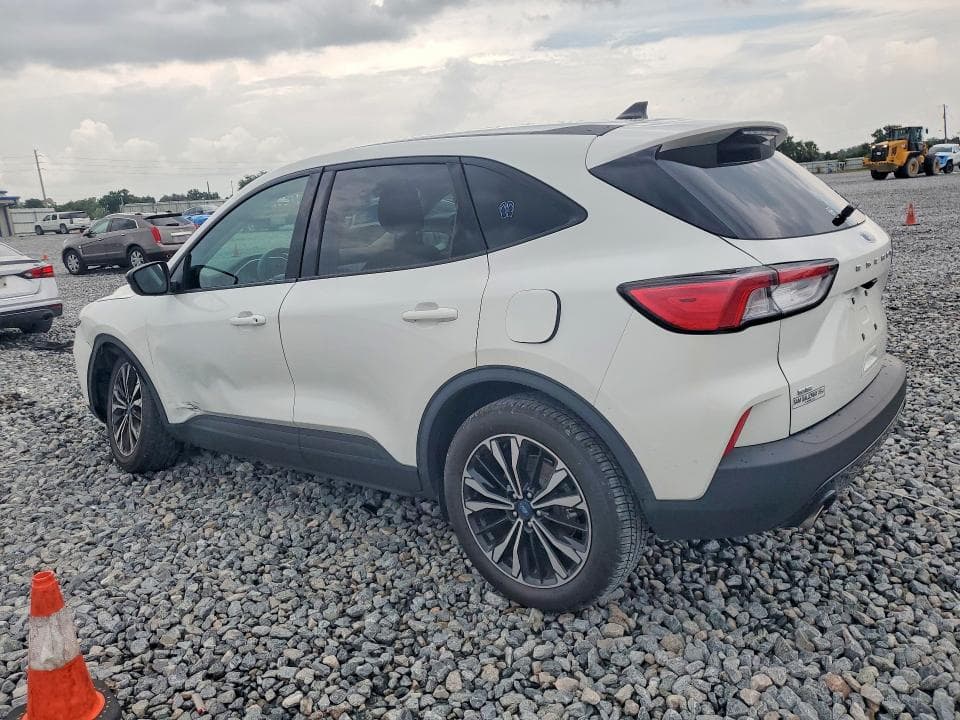 2022 FORD ESCAPE SE 2