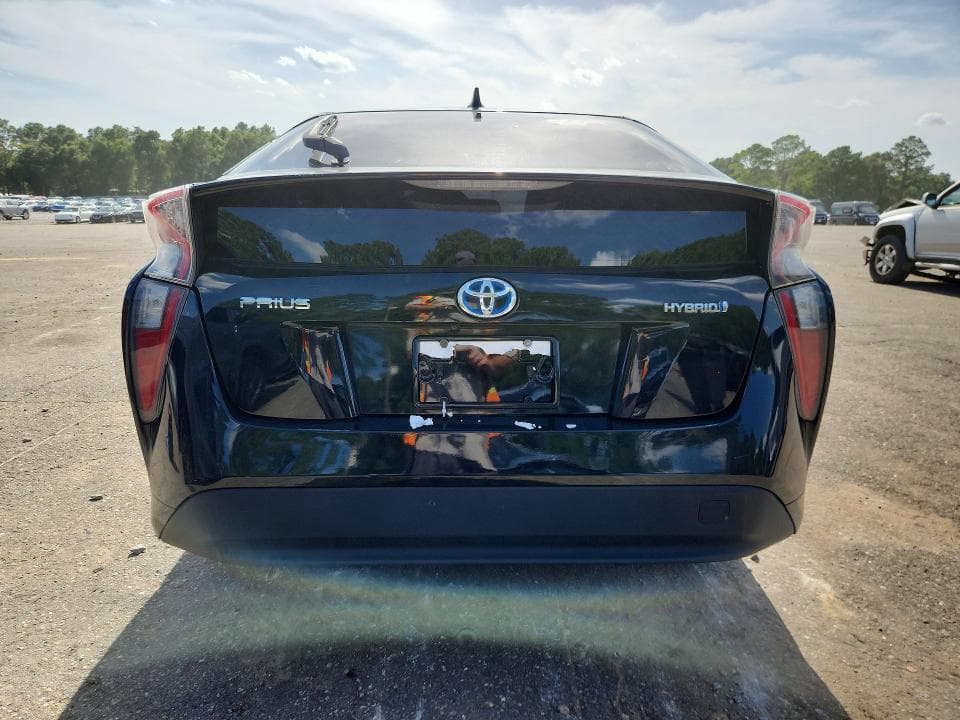 2017 TOYOTA PRIUS TWO 6