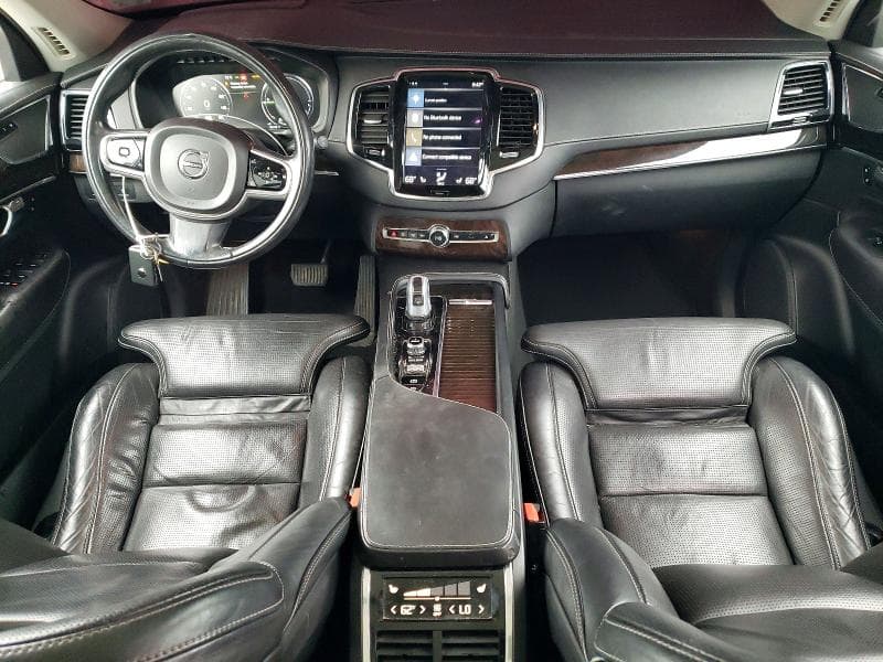 2017 VOLVO XC90 T8 8