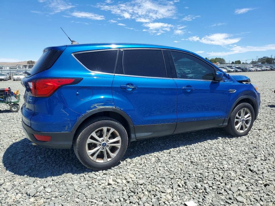 2019 FORD ESCAPE SE 3