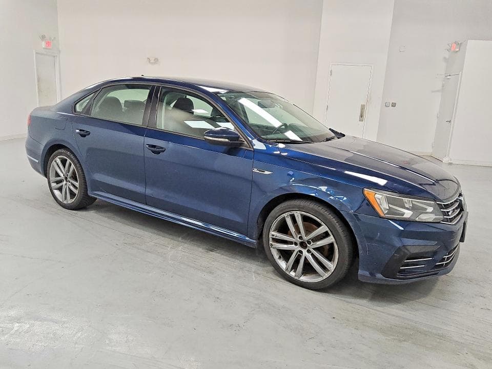 2018 VOLKSWAGEN PASSAT S/R-LINE 4