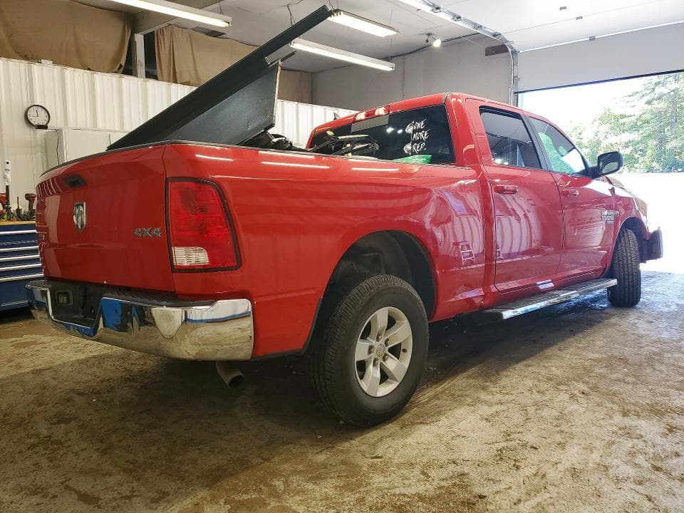 2019 RAM 1500 CLASSIC SLT 3