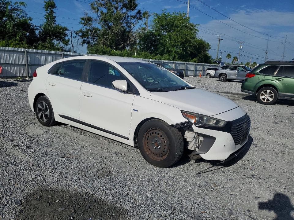 2017 HYUNDAI IONIQ SEL 4