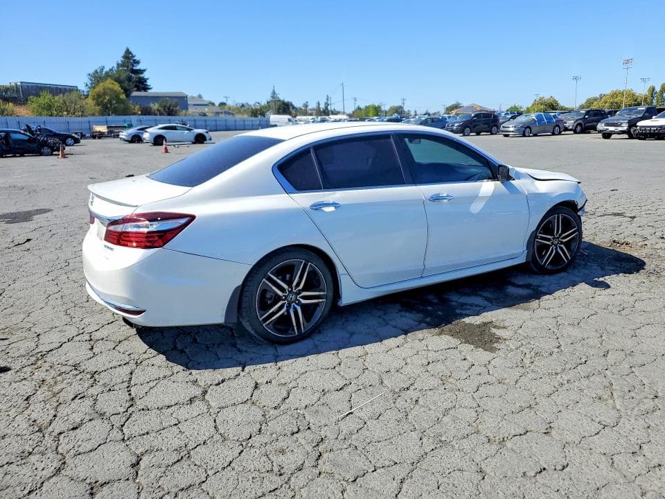 2017 HONDA ACCORD SPORT 3