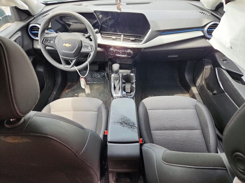 2025 CHEVROLET TRAX 1LT 8