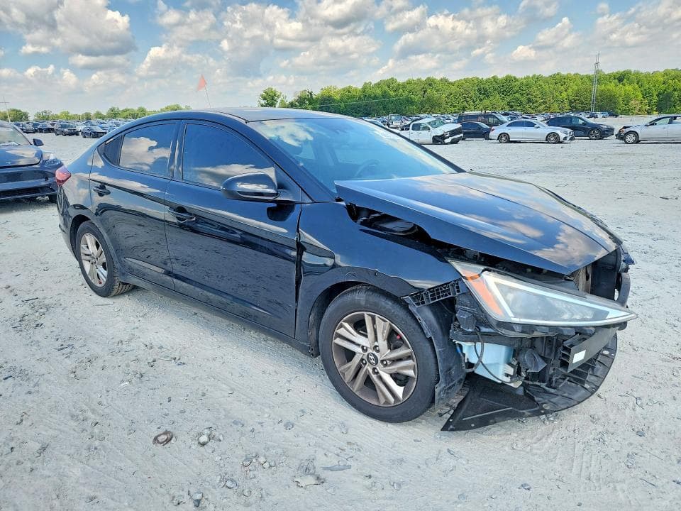 2019 HYUNDAI ELANTRA SEL 4