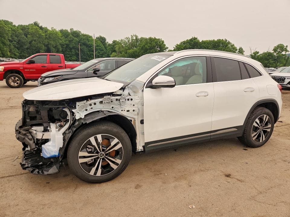 2026 MERCEDES-BENZ GLA 250 4MATIC - 1