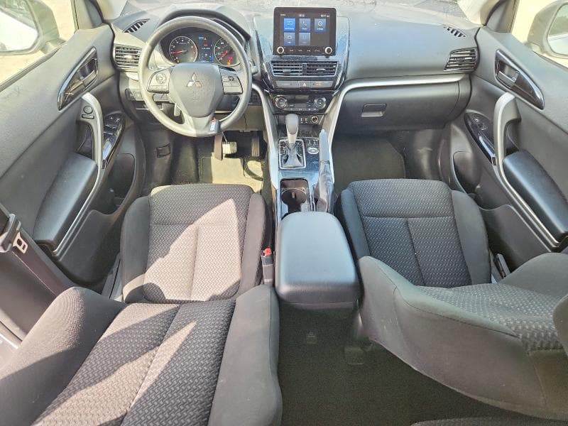 2024 MITSUBISHI ECLIPSE CROSS LE 8