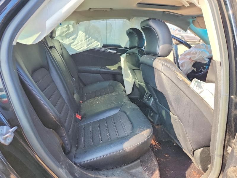 2017 FORD FUSION SE 10