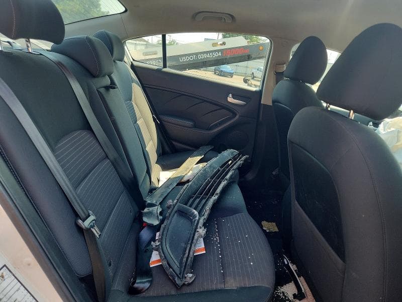 2018 KIA FORTE LX 10