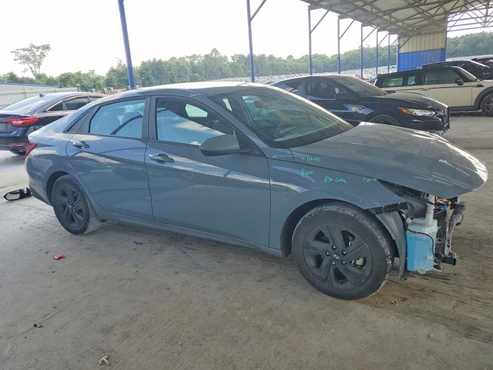 2023 HYUNDAI ELANTRA SEL 4