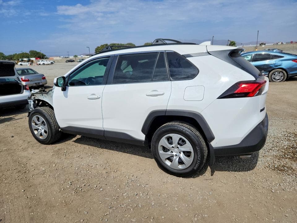 2020 TOYOTA RAV4 LE 2