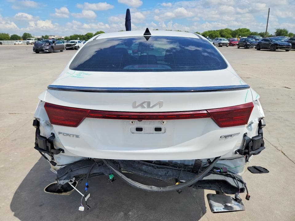 2023 KIA FORTE GT 6