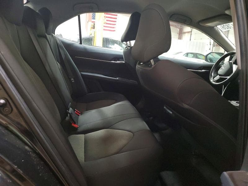 2022 TOYOTA CAMRY LE 10