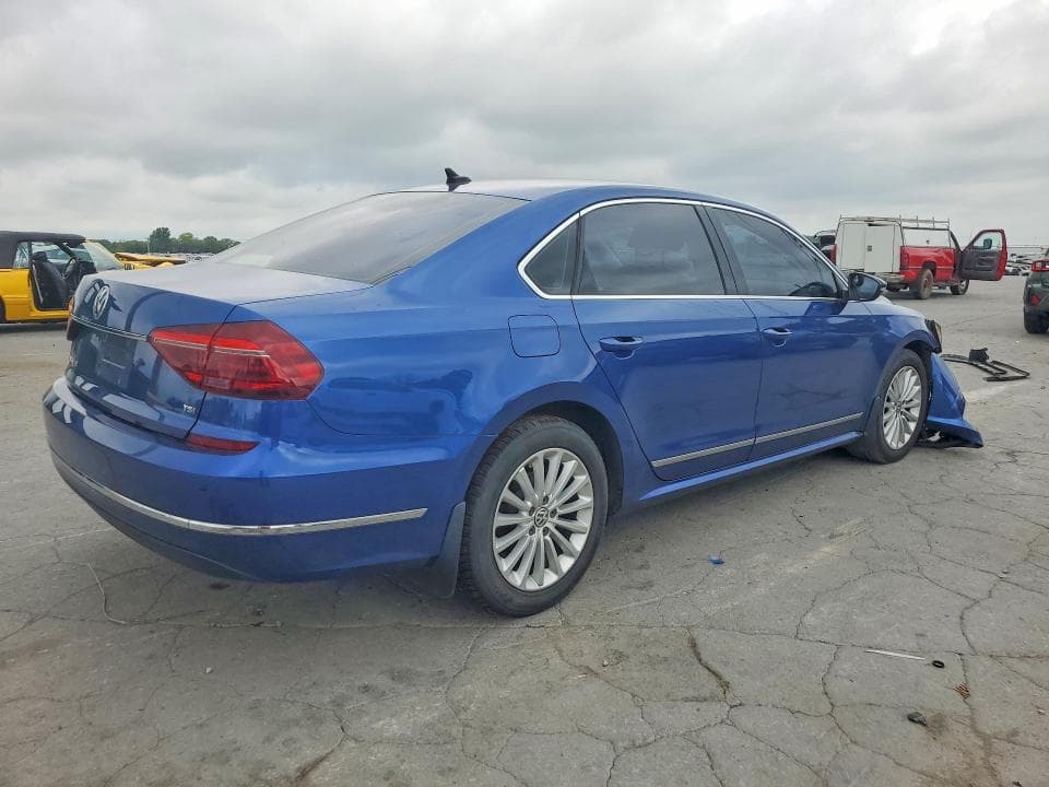2017 VOLKSWAGEN PASSAT SE 3