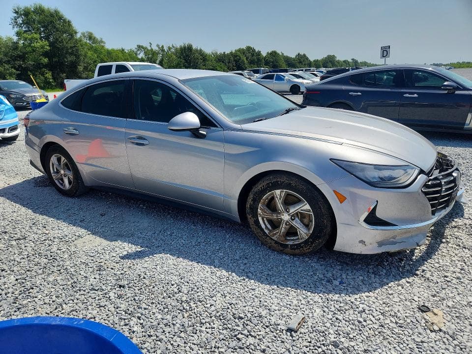 2021 HYUNDAI SONATA SE 4
