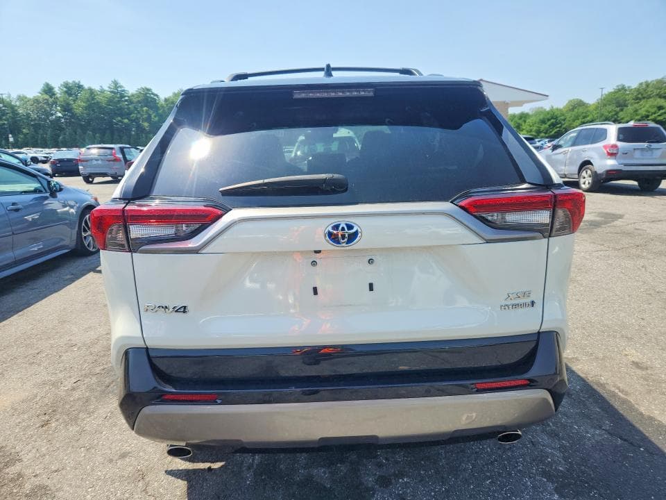 2022 TOYOTA RAV4 XSE 6