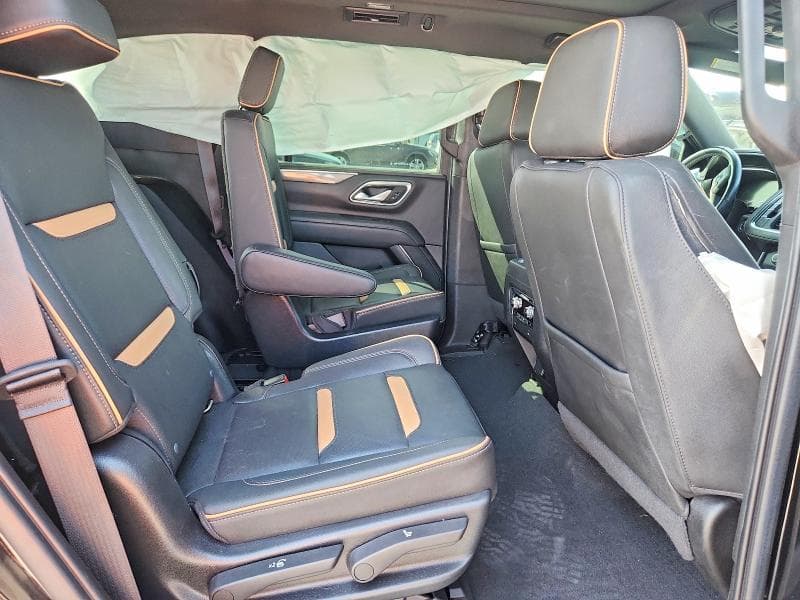 2022 GMC YUKON AT4 10
