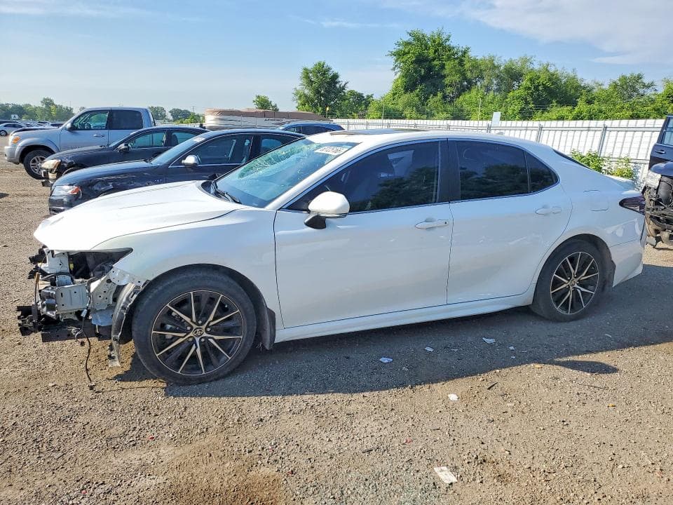 2024 TOYOTA CAMRY SE - 1