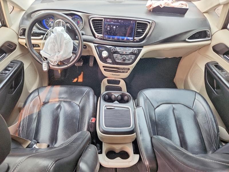2022 CHRYSLER PACIFICA TOURING L 8