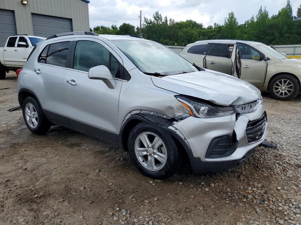 2018 CHEVROLET TRAX 1LT 4