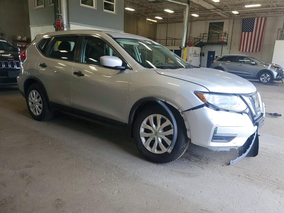 2017 NISSAN ROGUE S 4