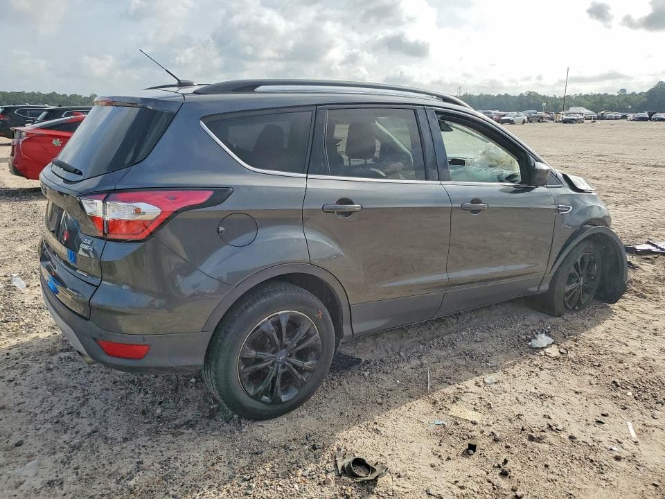 2018 FORD ESCAPE SE 3