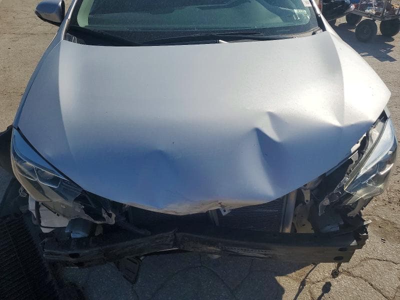 2018 TOYOTA COROLLA SE 11