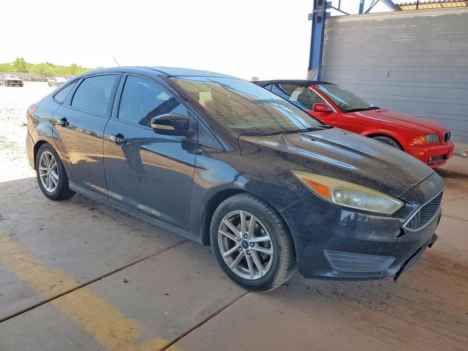 2017 FORD FOCUS SE 4