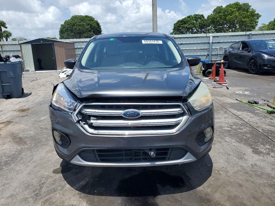 2017 FORD ESCAPE SE 5