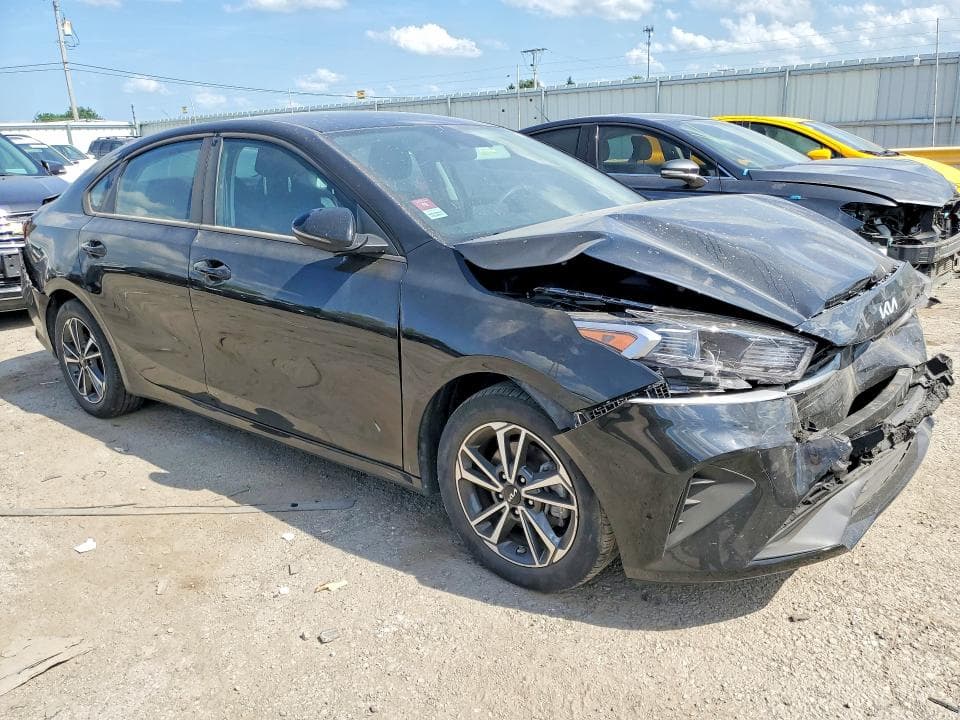 2023 KIA FORTE LXS 4