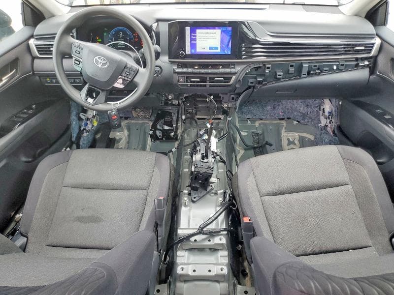 2025 TOYOTA CAMRY LE 8