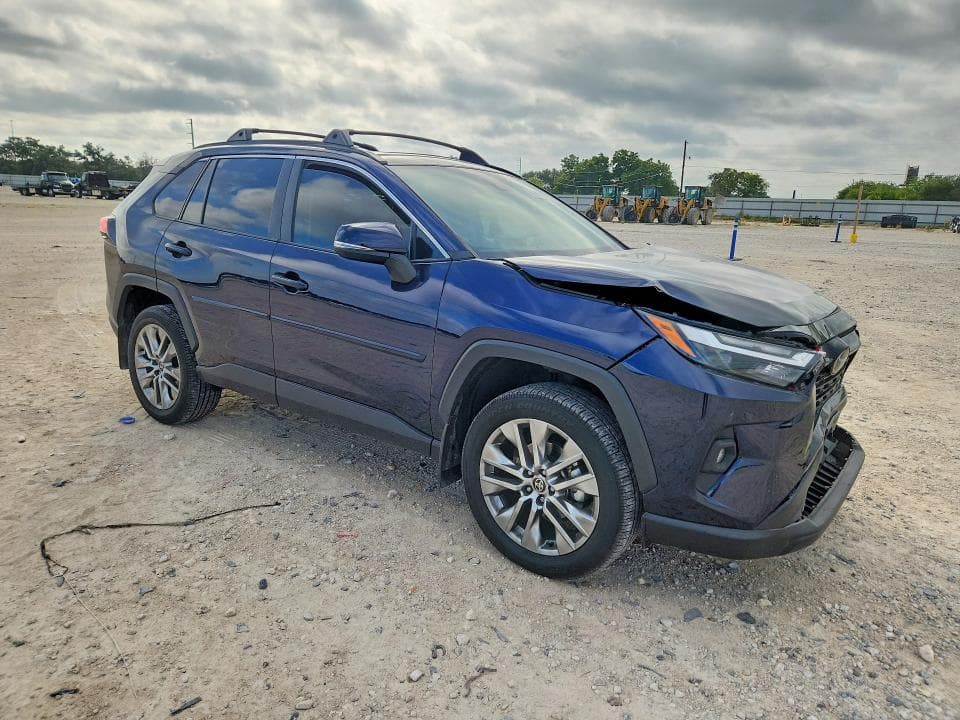 2025 TOYOTA RAV4 XLE PREMIUM 4