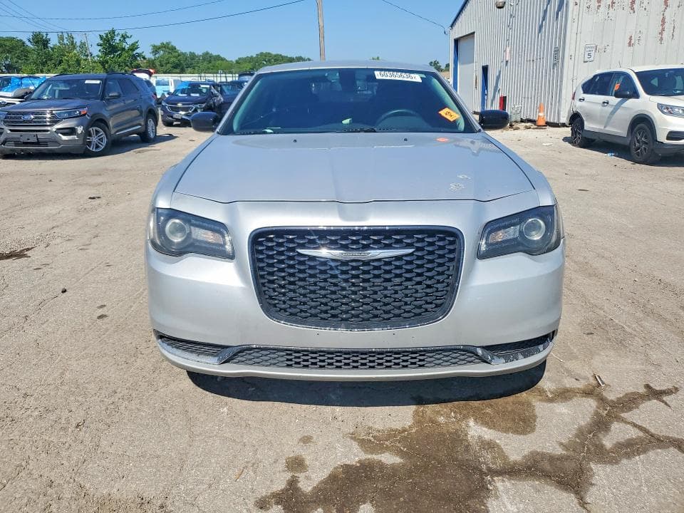 2019 CHRYSLER 300 TOURING 5