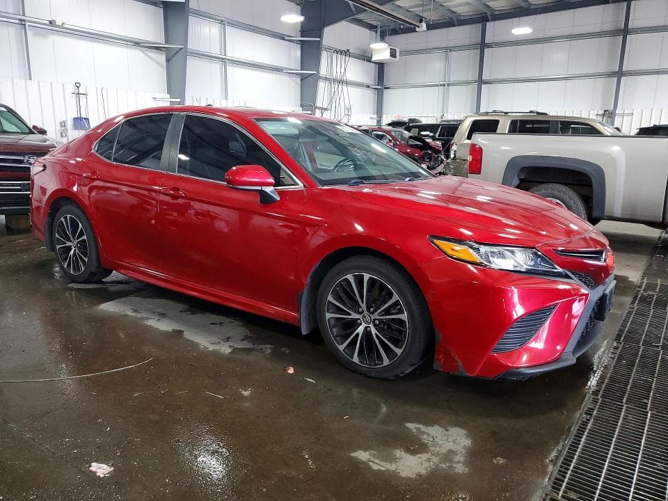 2019 TOYOTA CAMRY SE 4