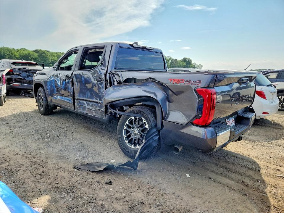 2025 TOYOTA TUNDRA SR5 2